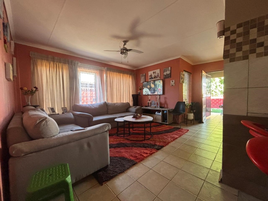 3 Bedroom Property for Sale in Vista Park Free State